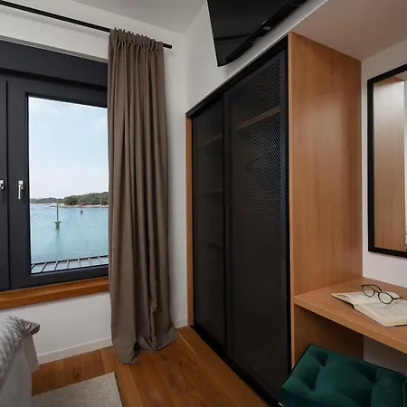 Vila Luxury Feel Good House By The Sea With The Pool Zdrelac