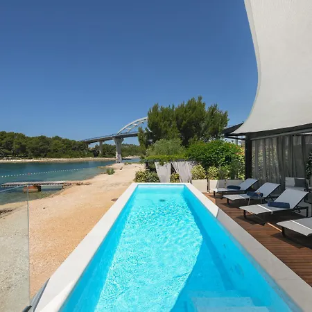 Luxury Feel Good House By The Sea With The Pool * Ždrelac