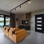 New Luxury Feel Good House By The Sea