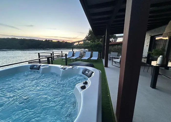 Вилла New Luxury Feel Good House By The Sea Ждрелац